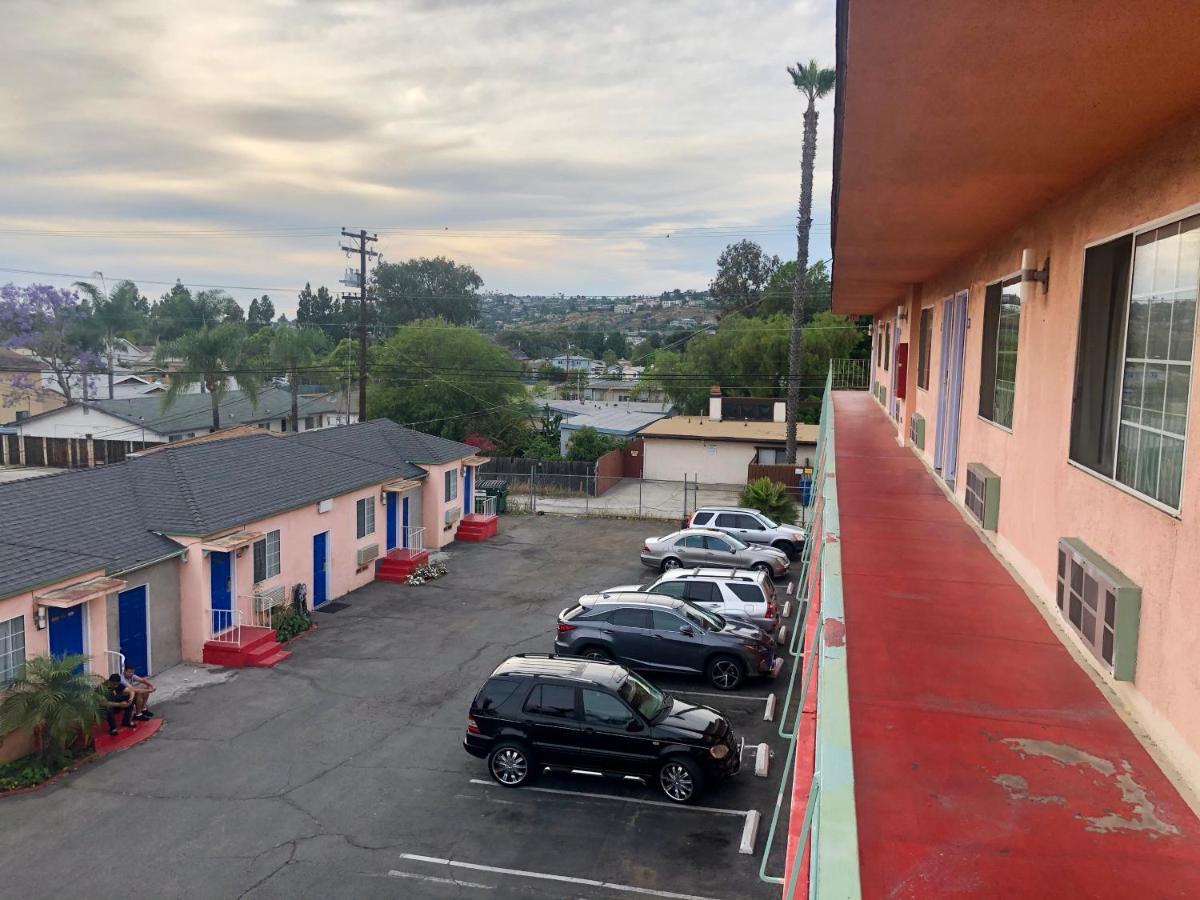 La Petite Rouge Motel Сан-Диего Экстерьер фото